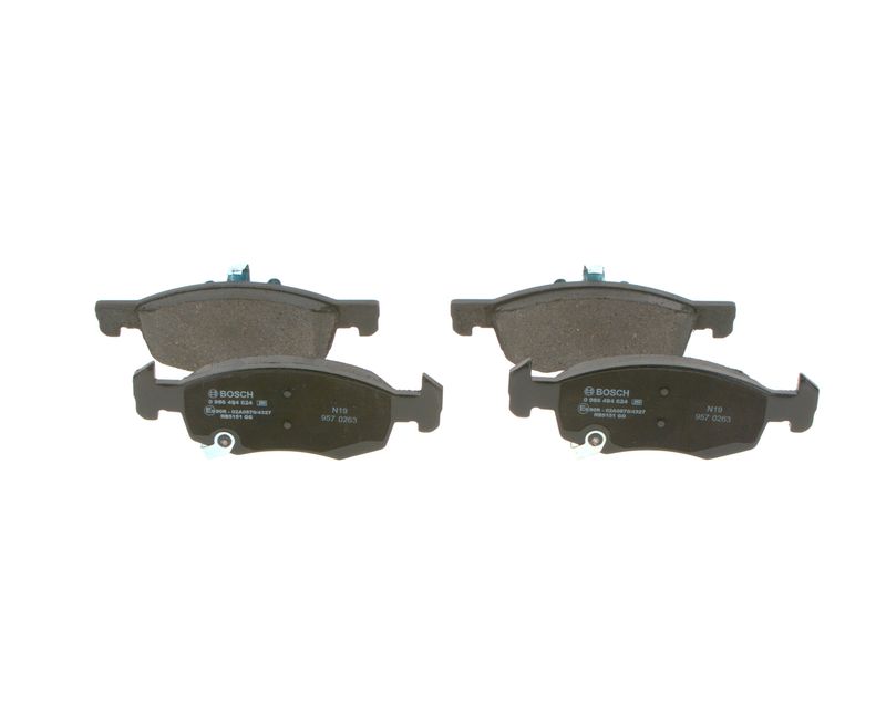 Bosch 0986494824 Bremsbelagsatz, Scheibenbremse Vorne für Opel Corsa